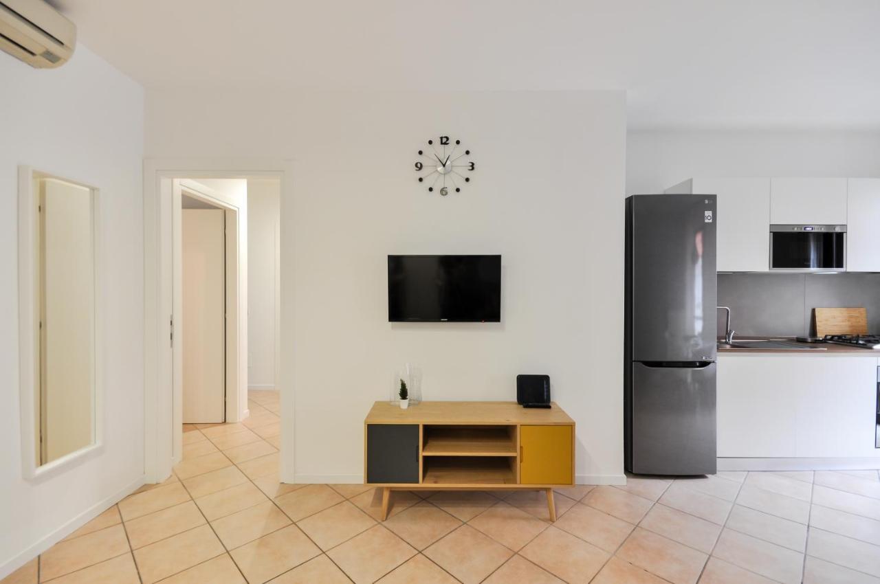 Caseospitali - Casa Cri&Eli, Super Trilocale Con Terrazzo In Zona Lambrate Per 5 Мілан Екстер'єр фото